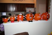 Highlight for album: Pumpkin Decorating 2009